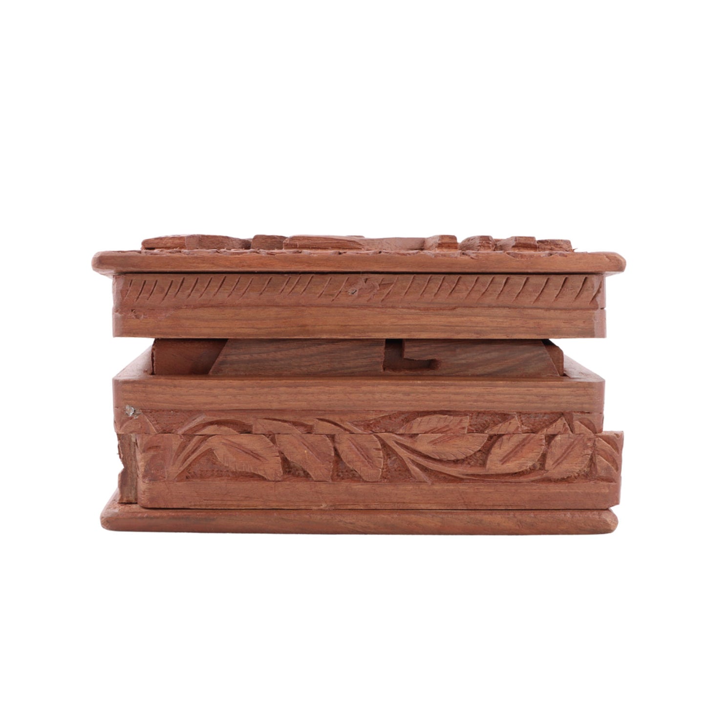 Handcrafted Walnut Wood Carved Storage Box (6 x 4.2 x 3 Inches)